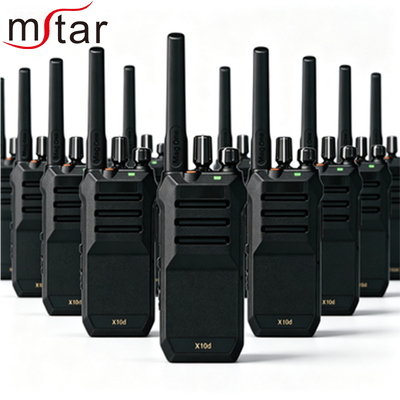 satın al X10D Uzak mesafeli iletişim için 5W çıkış gücü ve IPX5 su direnci ile el taşıma ticari kablosuz dijital-analog uyumlu DMR Walkie Talkie çevrimiçi üretim