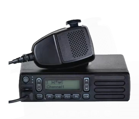UHF / VHF XiR M3688 Dijital Mobil Araç 2 Yolu Radyo Uzun Menzilli Araç Üssü