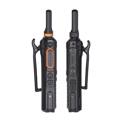 INRICO T640A POC Uzun Mesafe İki Yönlü Radyo 15 Saat Konuşma Zamanı DMR Modu POC Uzun Mesafe İki Yönlü Radyo IP54 Rating Ultra ince taşınabilir tasarım yerleşik antenle